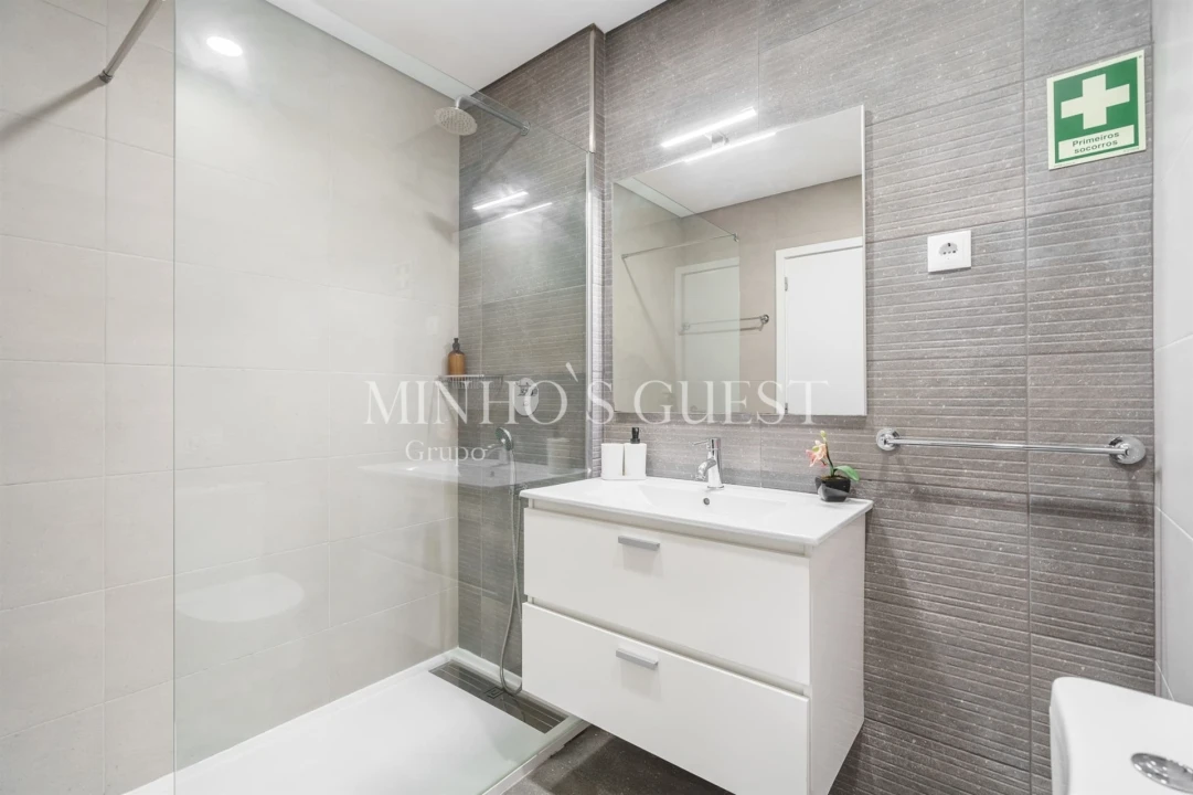 Apartamento T2 para Arrendamento férias em Braga (São José de São Lázaro e São João do Souto) Foto 23