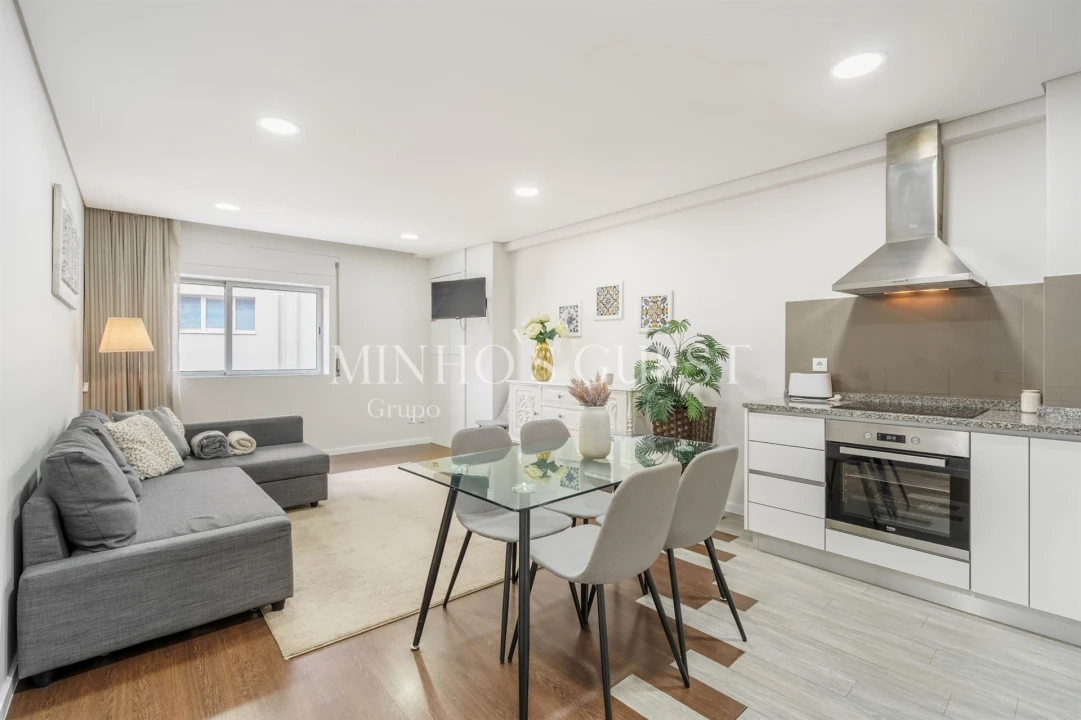 Apartamento T2 para Arrendamento férias em Braga (São José de São Lázaro e São João do Souto) Foto 3