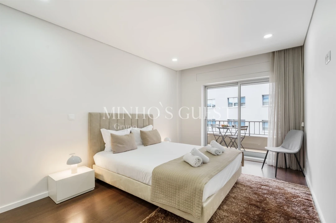 Apartamento T2 para Arrendamento férias em Braga (São José de São Lázaro e São João do Souto) Foto 1