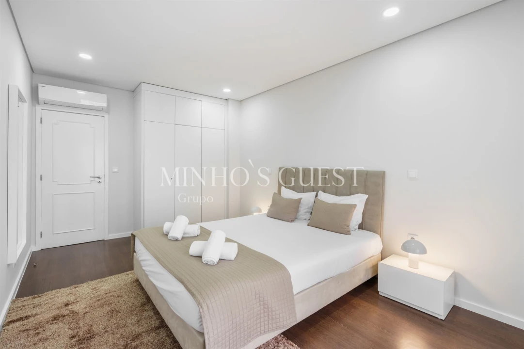 Apartamento T2 para Arrendamento férias em Braga (São José de São Lázaro e São João do Souto) Foto 13