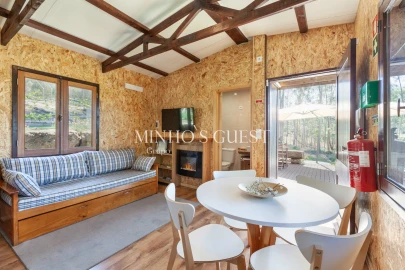 Moradia T1 para Arrendamento férias em Campos e Louredo