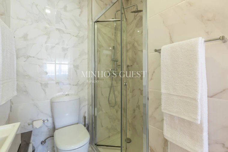 Apartamento T3 para Arrendamento férias em Braga (São José de São Lázaro e São João do Souto) Foto 7