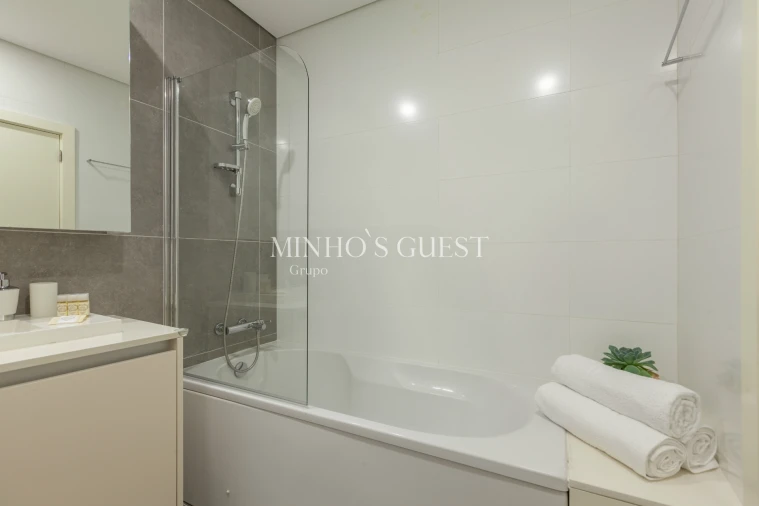 Apartamento T3 para Arrendamento férias em Braga (São José de São Lázaro e São João do Souto) Foto 13