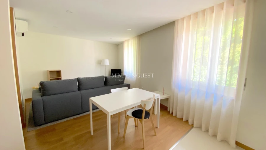 Apartamento T1 para Arrendamento em Braga (São José de São Lázaro e São João do Souto) Foto 2