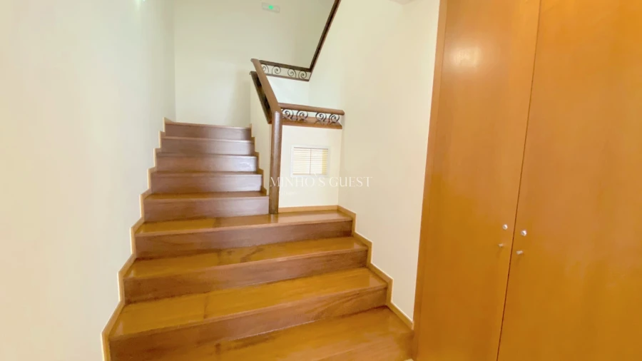 Apartamento T1 para Arrendamento em Braga (São José de São Lázaro e São João do Souto) Foto 11