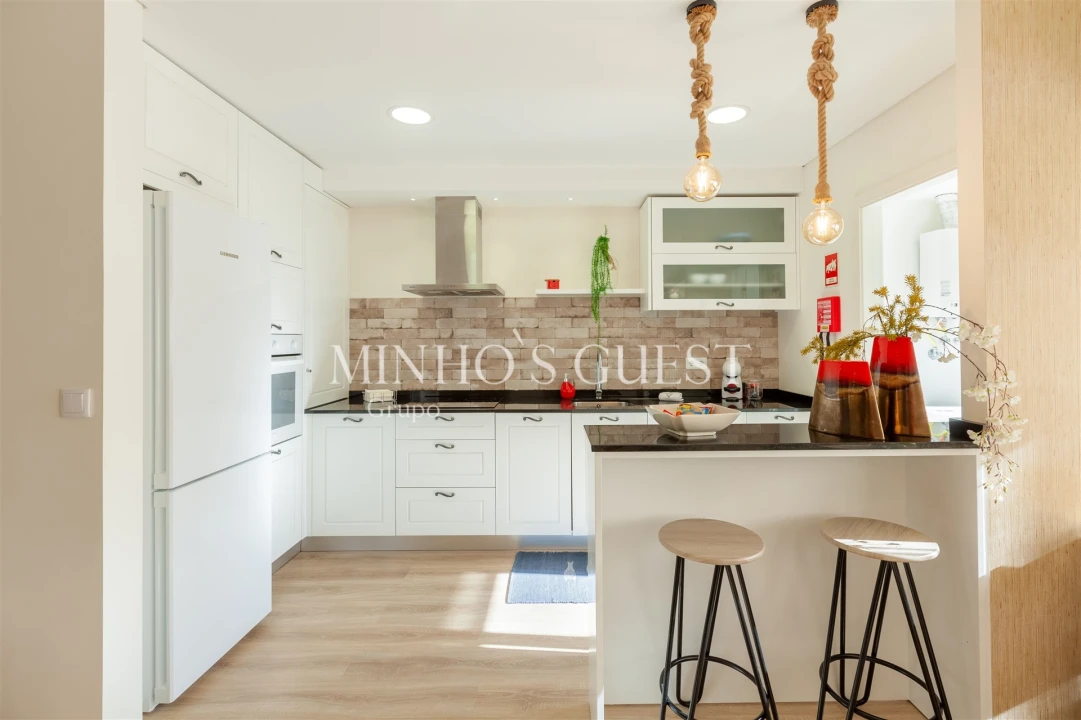 Apartamento T2 para Arrendamento férias em Braga (São José de São Lázaro e São João do Souto) Foto 9