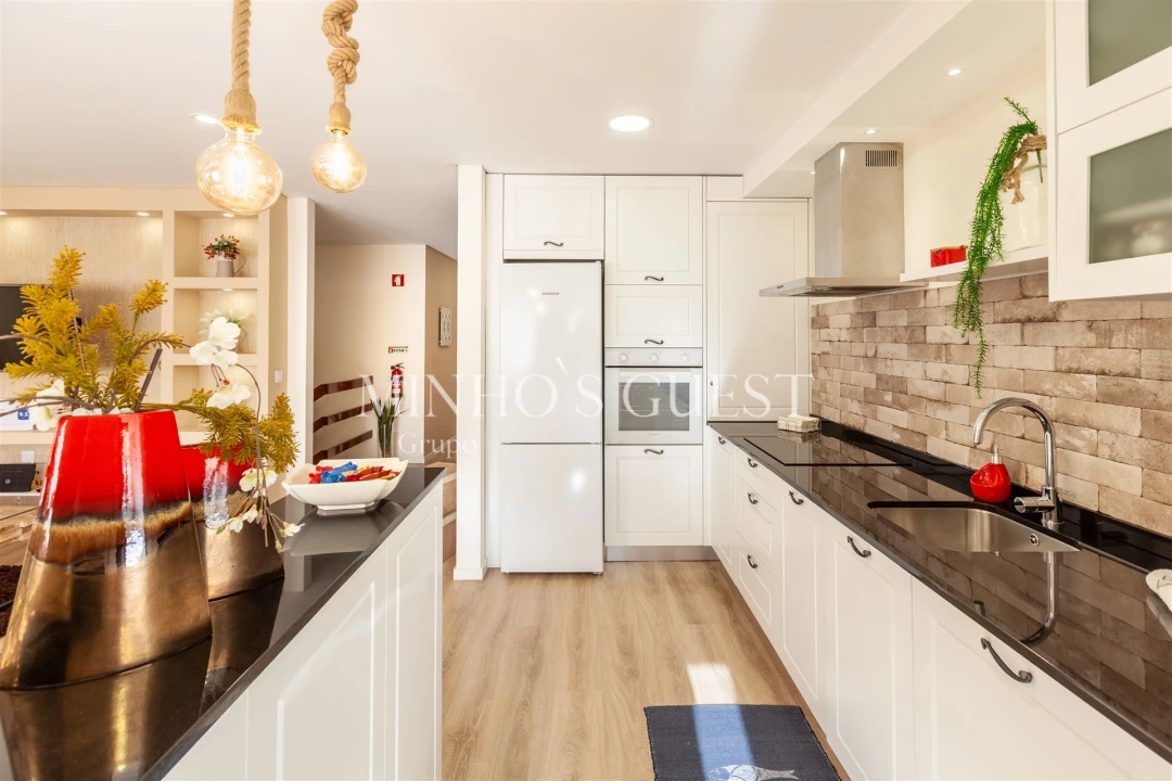 Apartamento T2 para Arrendamento férias em Braga (São José de São Lázaro e São João do Souto) Foto 12