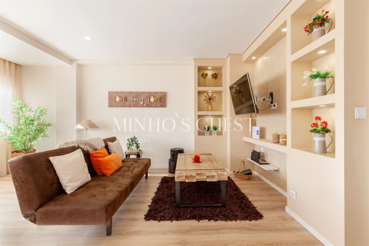 Apartamento T2 para Arrendamento férias em Braga (São José de São Lázaro e São João do Souto) Foto 2