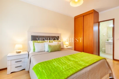 Apartamento T2 para Arrendamento férias em Braga (São José de São Lázaro e São João do Souto)