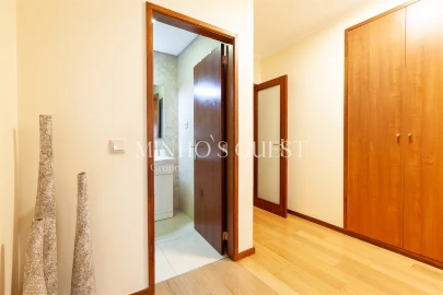 Apartamento T2 para Arrendamento férias em Braga (São José de São Lázaro e São João do Souto)