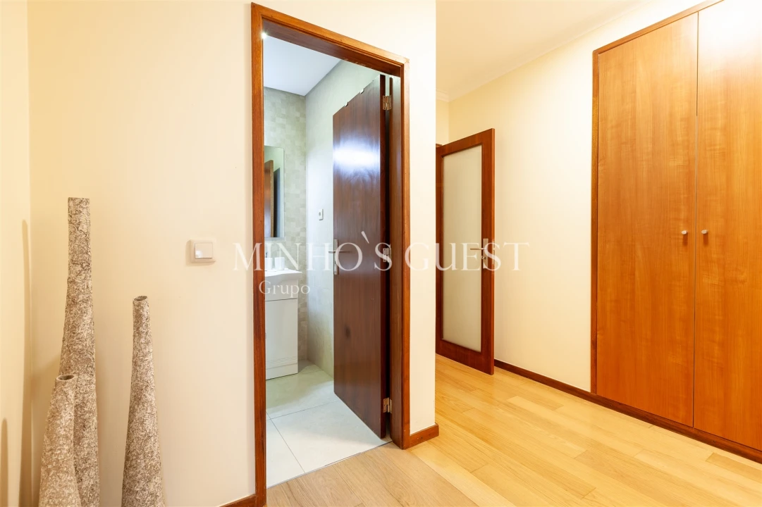 Apartamento T2 para Arrendamento férias em Braga (São José de São Lázaro e São João do Souto) Foto 29