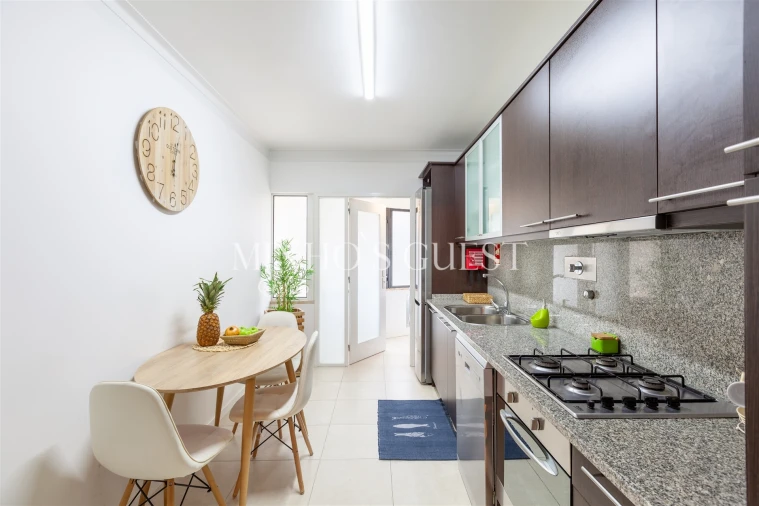 Apartamento T2 para Arrendamento férias em Braga (São José de São Lázaro e São João do Souto) Foto 13