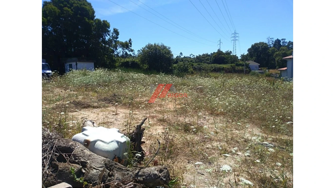 Terreno para Venda em Retorta e Tougues Foto 5