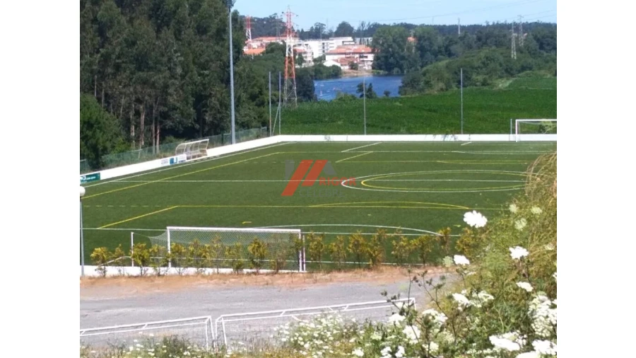 Terreno para Venda em Retorta e Tougues Foto 7