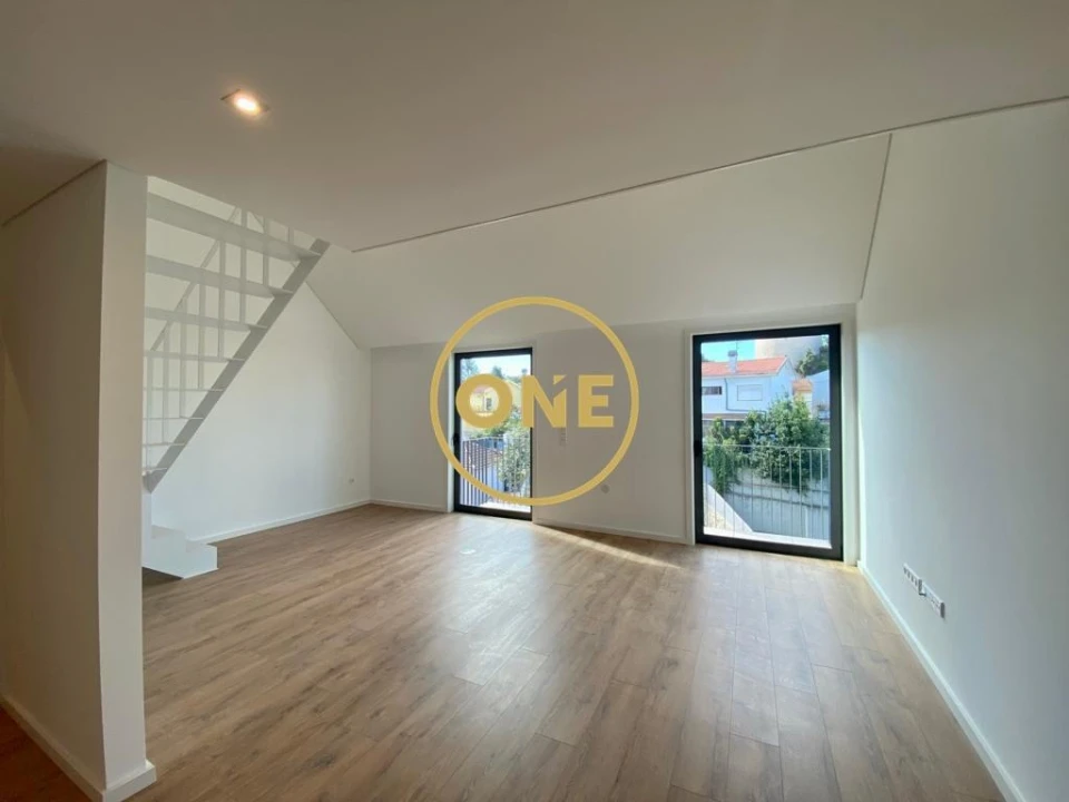 Apartamento T1 para Venda em Paranhos Foto 4