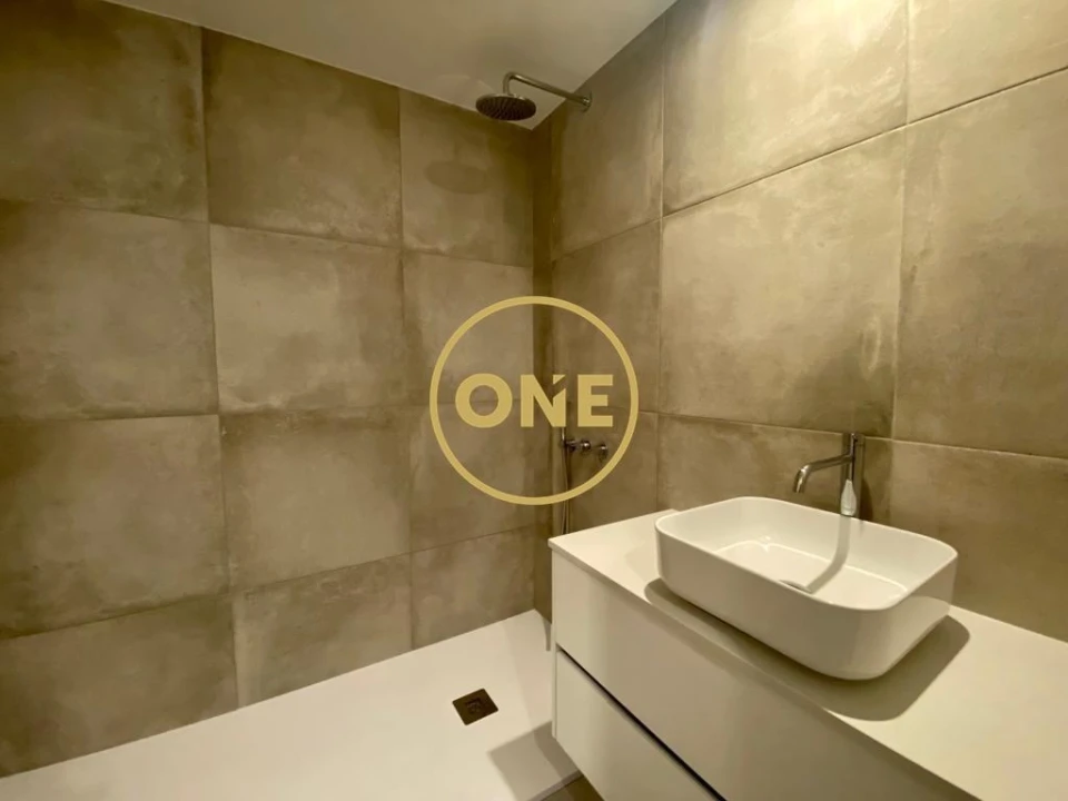 Apartamento T1 para Venda em Paranhos Foto 8