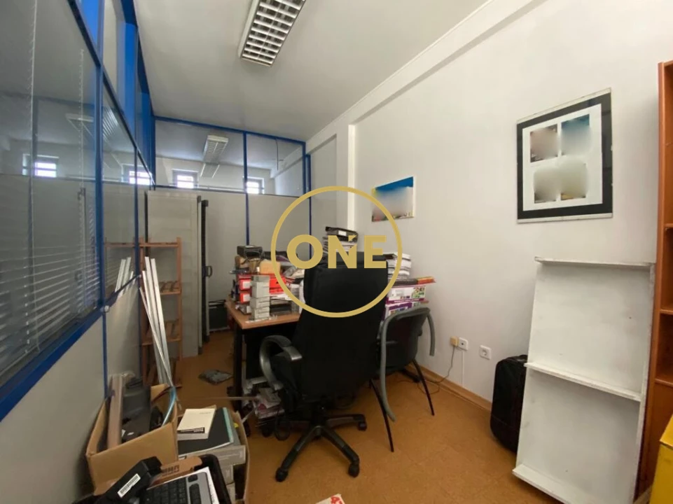 Loja para Venda em Milheiros Foto 12