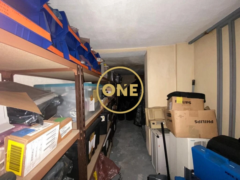 Loja para Venda em Milheiros Foto 17