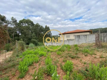 Terreno para Venda em Baguim do Monte (Rio Tinto)