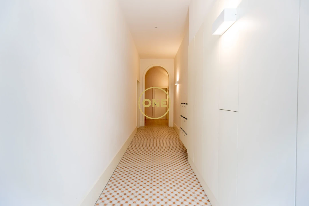 Apartamento T1 para Venda em Cedofeita, Santo Ildefonso, Sé, Miragaia, São Nicolau e Vitória Foto 1