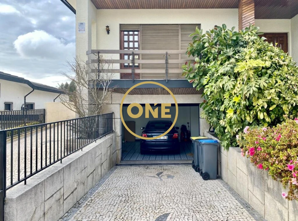 Moradia T5 para Venda em Cidade da Maia Foto 5