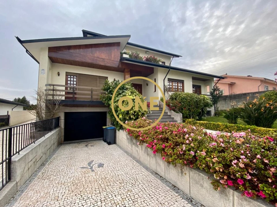 Moradia T5 para Venda em Cidade da Maia Foto 4