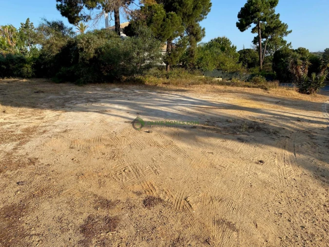 Terreno para Venda em Quarteira Foto 6