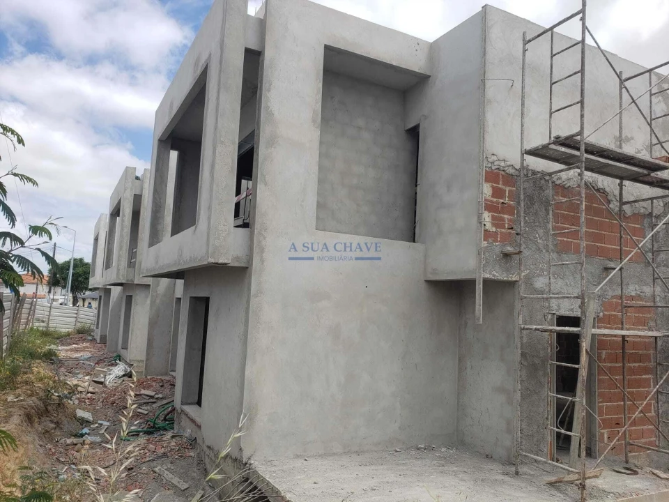 Moradia T4 para Venda em Corroios Foto 12