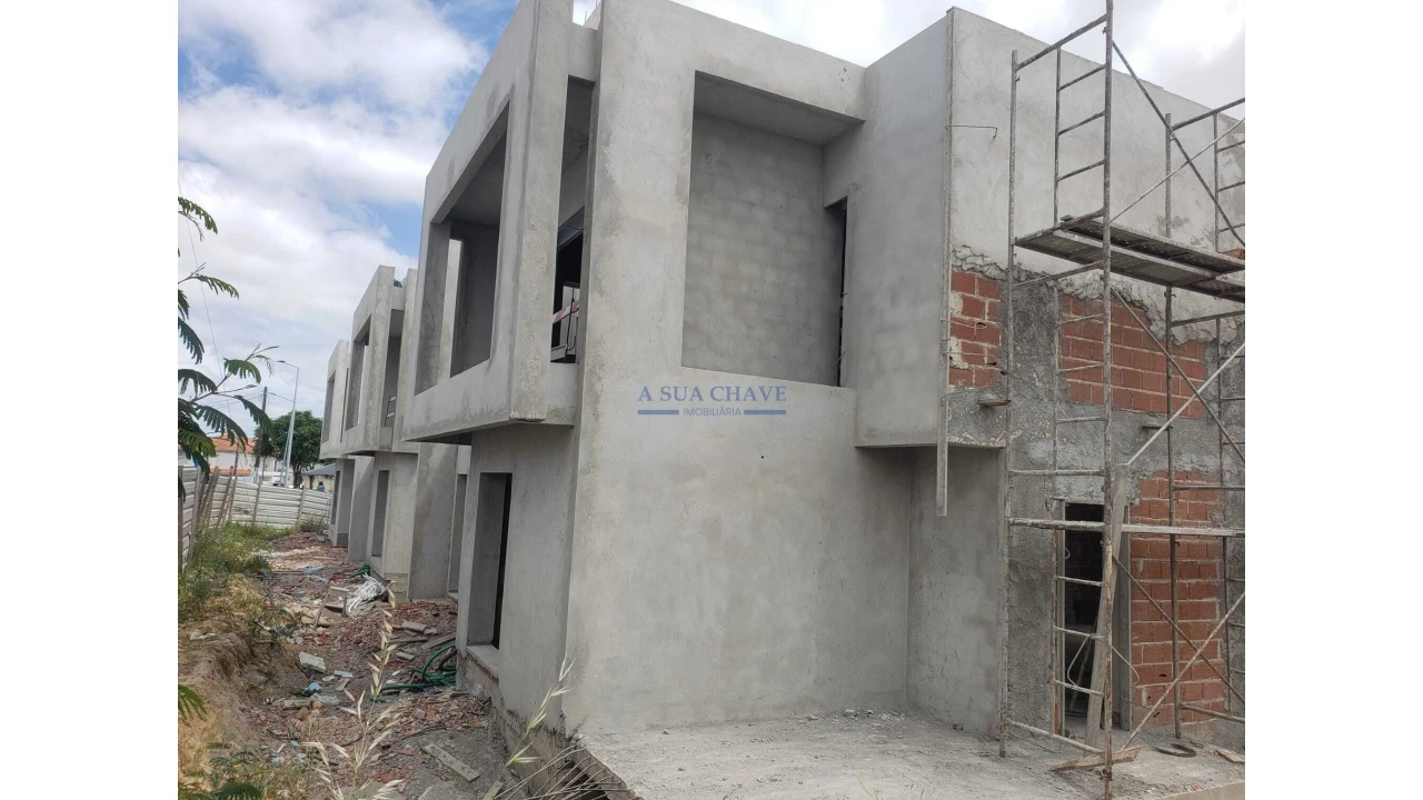 Moradia T4 para Venda em Corroios Foto 12