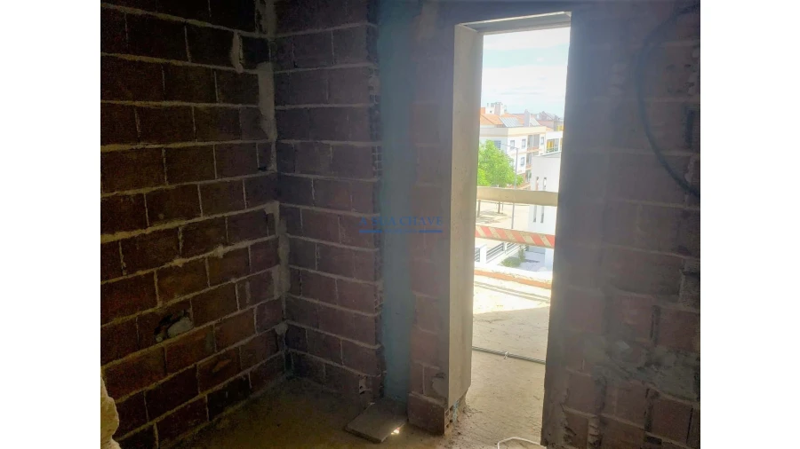 Moradia T4 para Venda em Corroios Foto 14