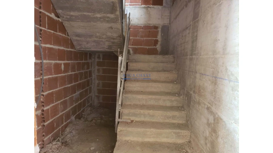 Moradia T4 para Venda em Corroios Foto 33