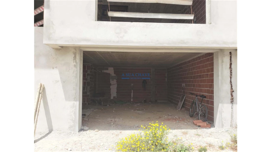 Moradia T4 para Venda em Corroios Foto 2