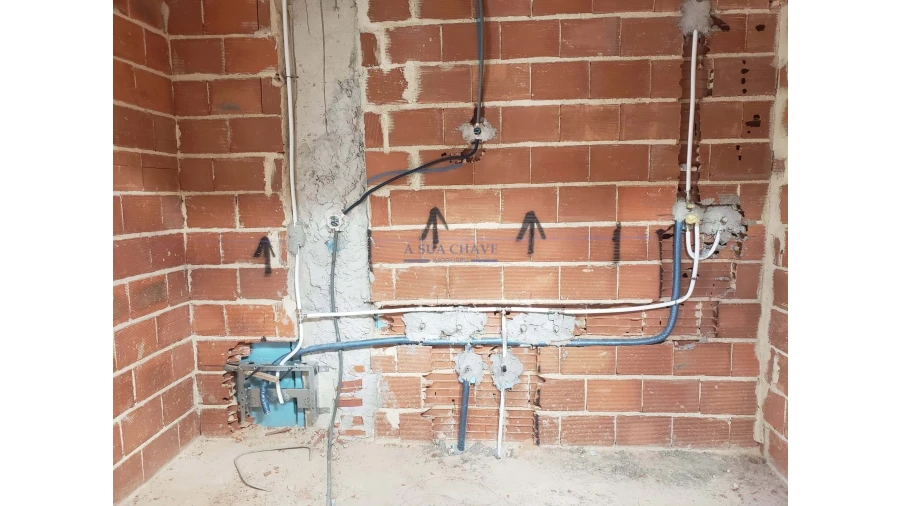 Moradia T4 para Venda em Corroios Foto 25