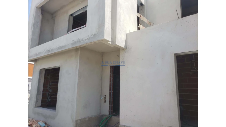 Moradia T4 para Venda em Corroios Foto 30