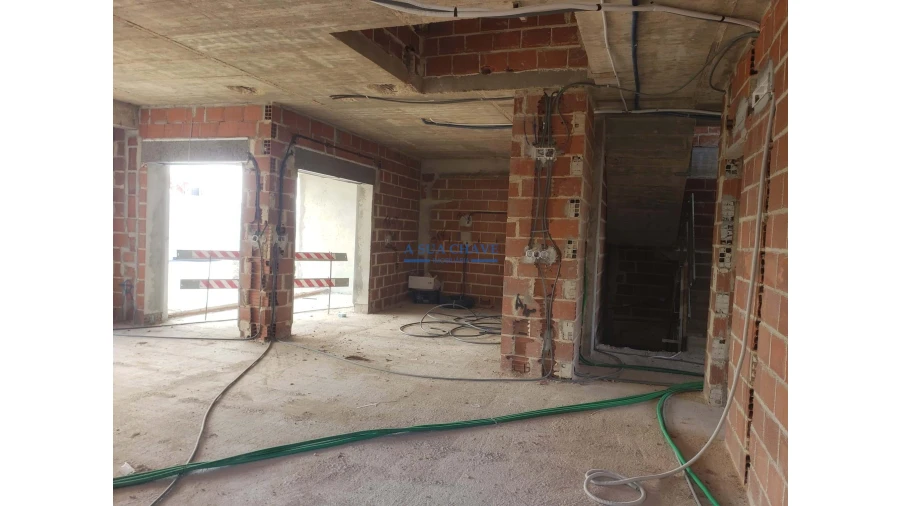 Moradia T4 para Venda em Corroios Foto 11