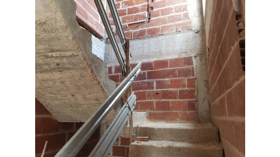 Moradia T4 para Venda em Corroios Foto 8