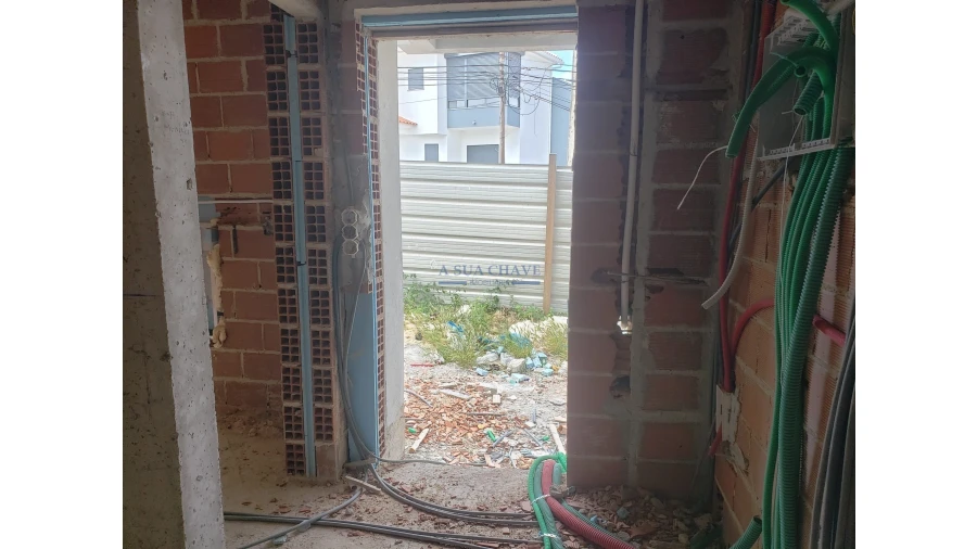 Moradia T4 para Venda em Corroios Foto 29