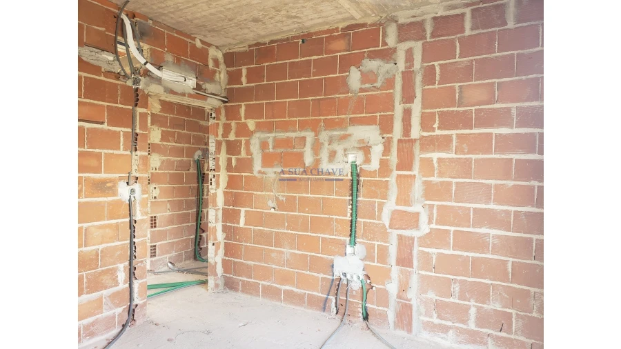 Moradia T4 para Venda em Corroios Foto 40