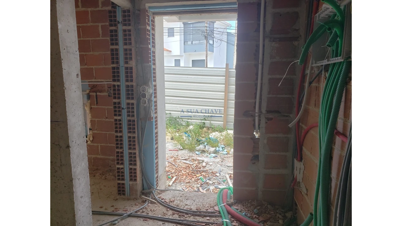 Moradia T4 para Venda em Corroios Foto 29