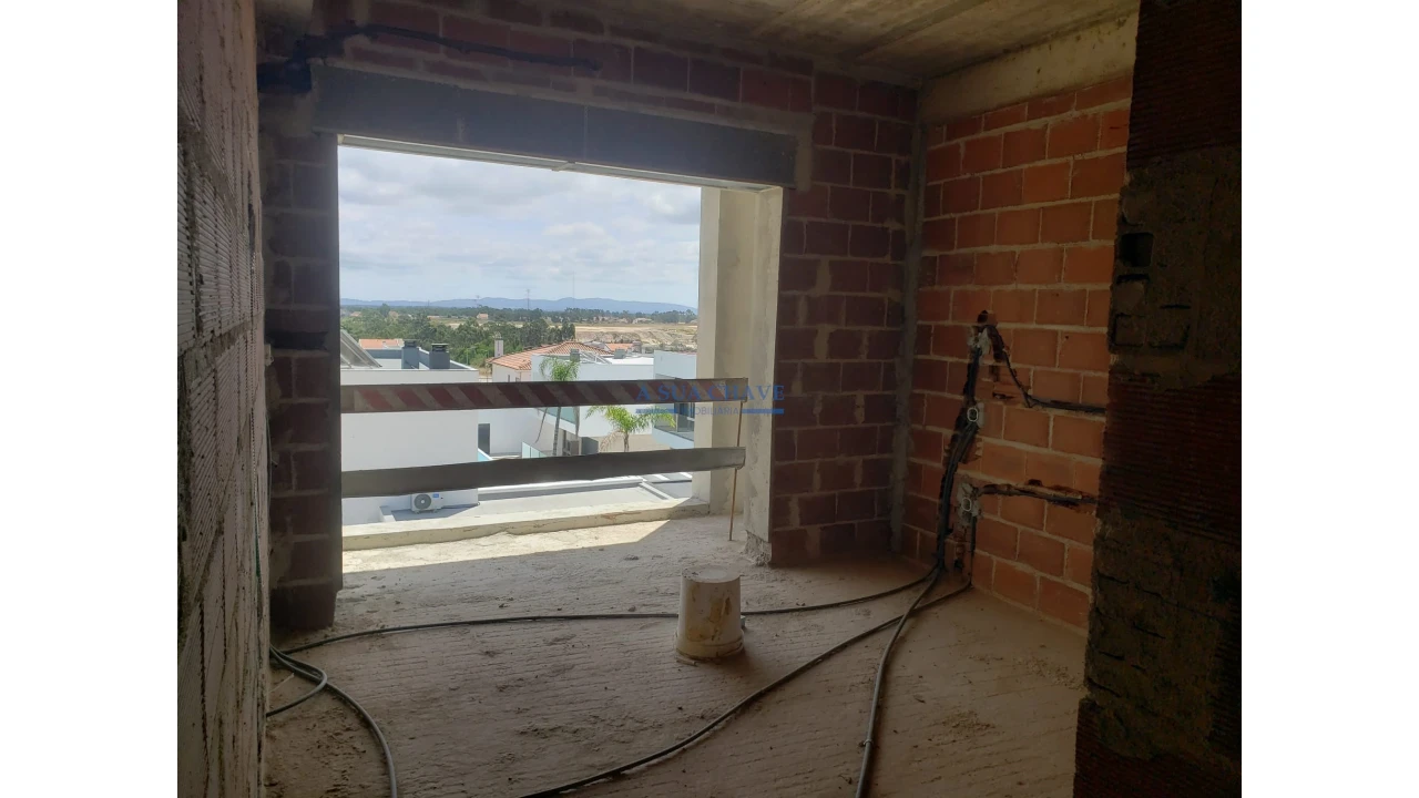 Moradia T4 para Venda em Corroios Foto 17