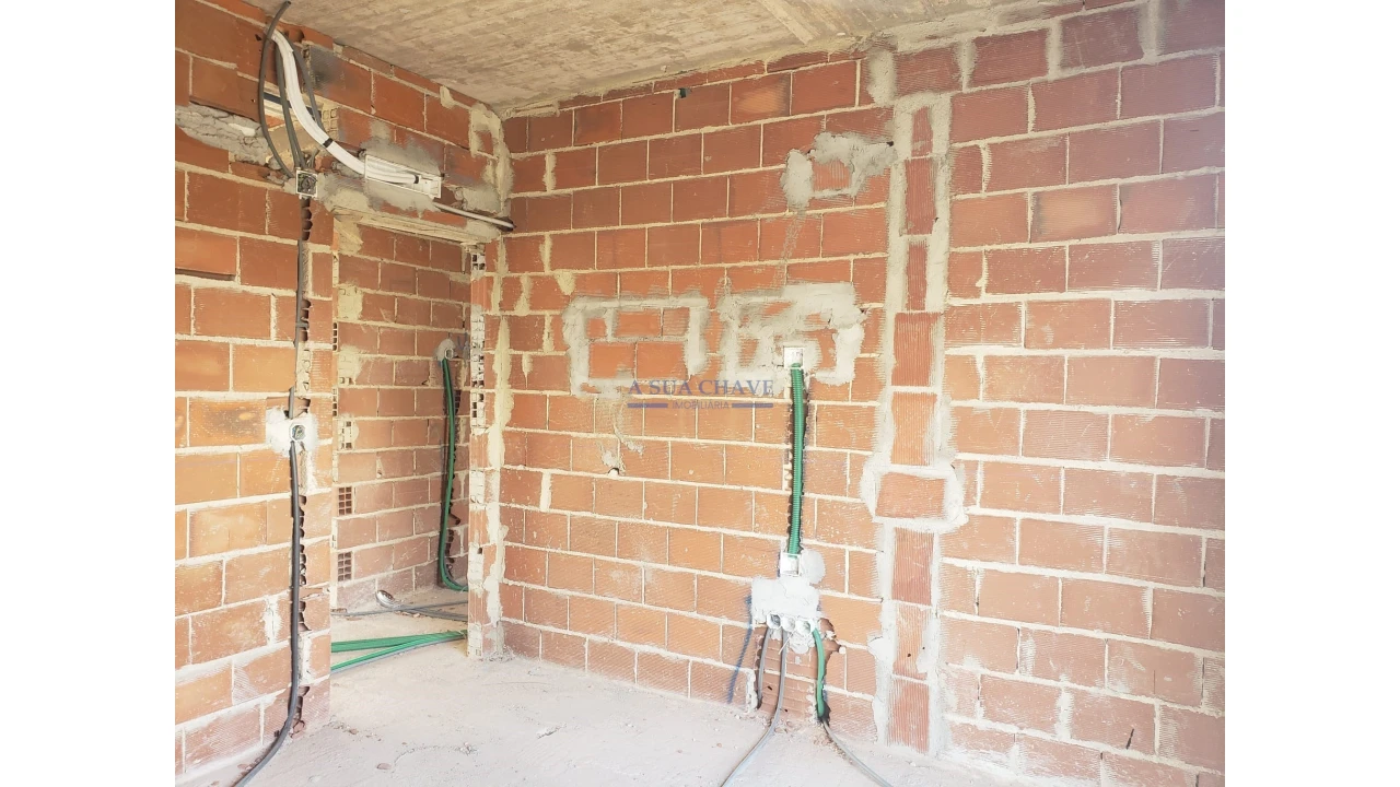 Moradia T4 para Venda em Corroios Foto 40