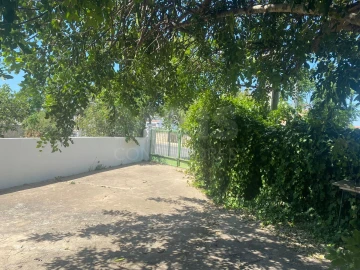 Moradia T3 para Venda em Ferreiras