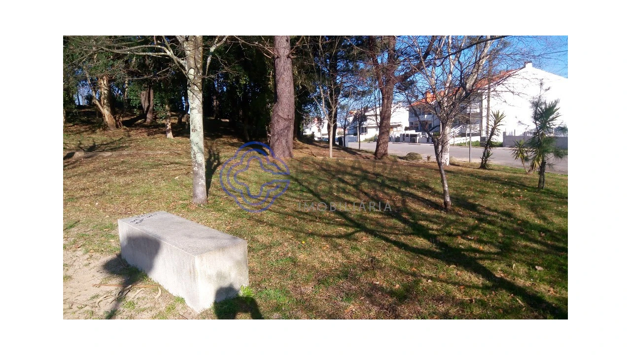 Terreno para Venda em Pedroso e Seixezelo Foto 2