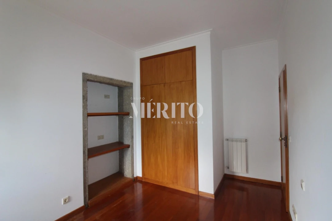 Moradia T5 para Venda em Amares e Figueiredo Foto 16