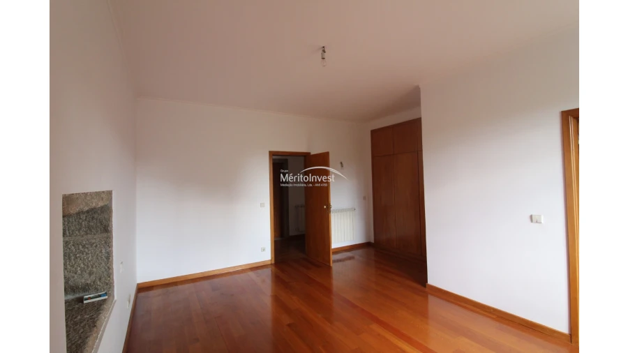Moradia T5 para Venda em Amares e Figueiredo Foto 6
