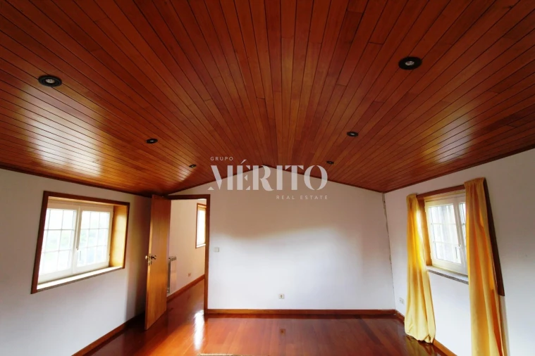 Moradia T5 para Venda em Amares e Figueiredo Foto 31