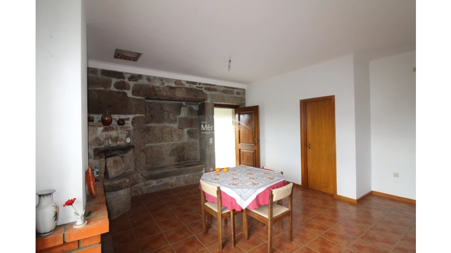 Moradia T5 para Venda em Amares e Figueiredo Foto 11