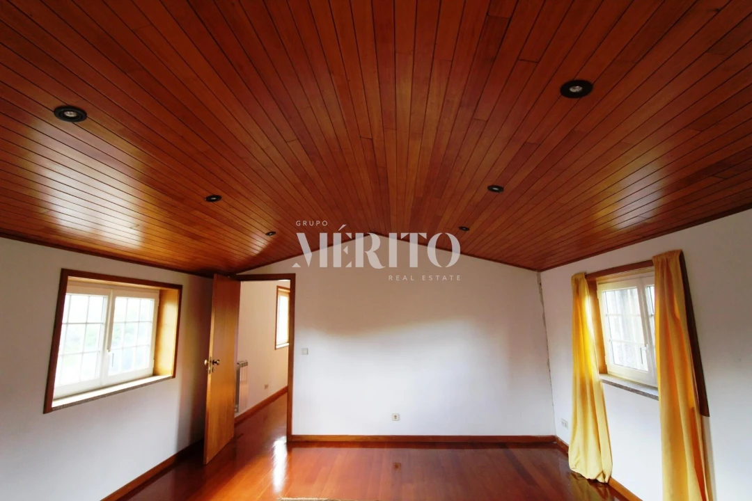 Moradia T5 para Venda em Amares e Figueiredo Foto 31