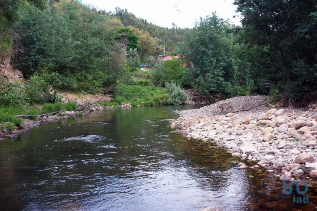 Moradia para Venda em Serpins Foto 4