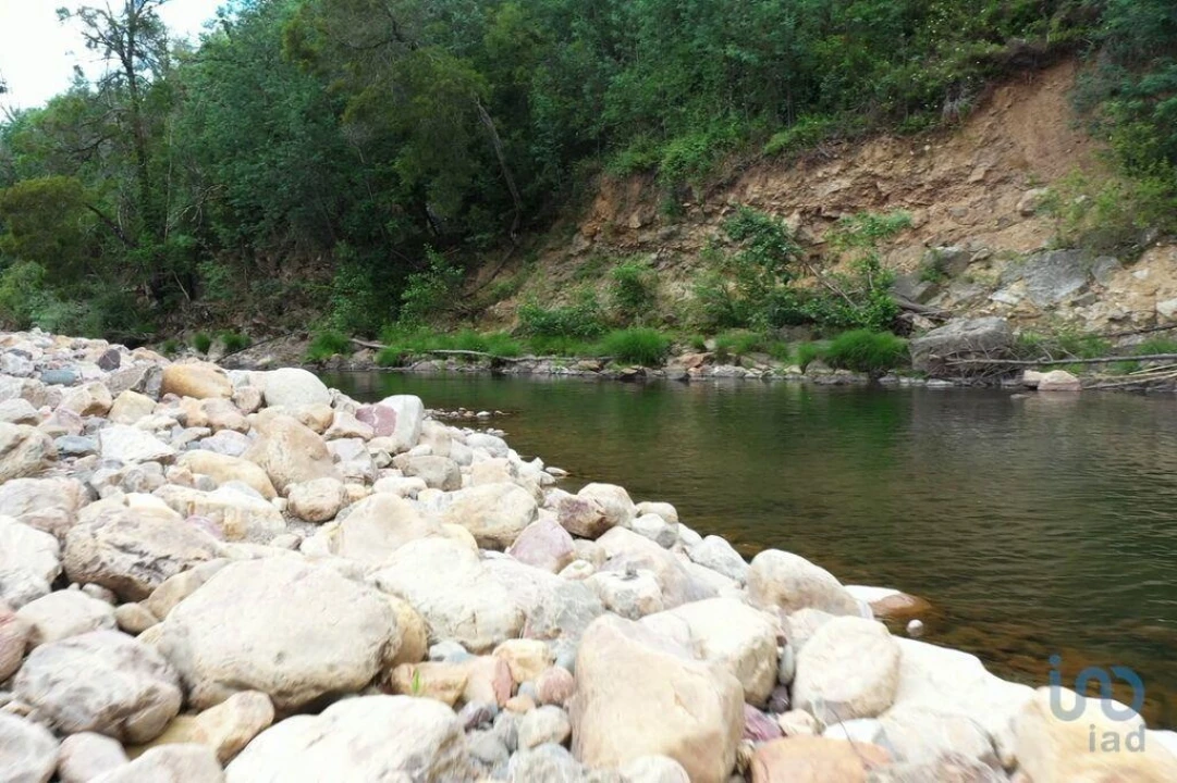 Moradia para Venda em Serpins Foto 6